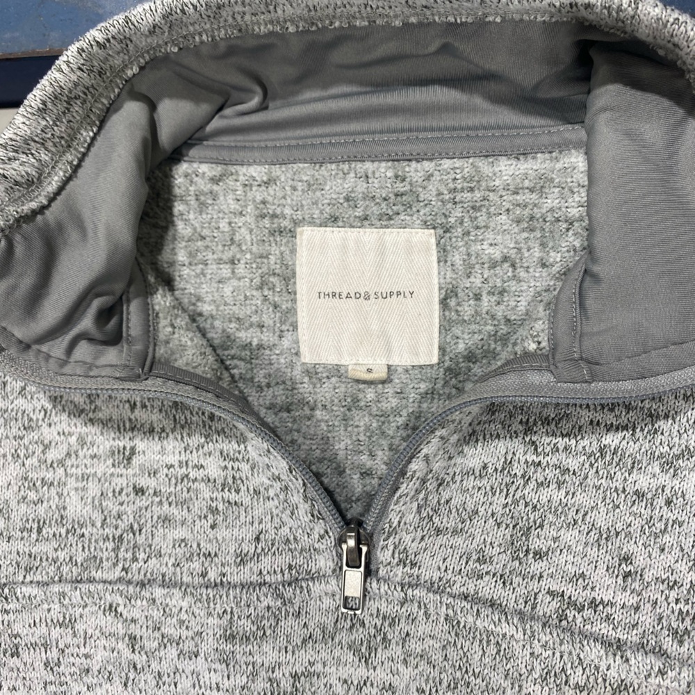 Thread & supply size small pullover - Picture 4 of 7